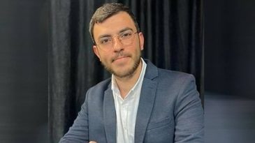 Tutuklu gazeteci İsmail Arı&rsquo;dan &ccedil;ağrı: İddianamemi hazırlayın