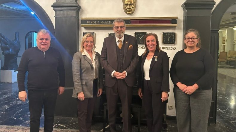 T&Uuml;KD ve Akdeniz &Uuml;niversitesi&rsquo;nden medyada kapsayıcı dil projesi: Eğitimler başlıyor