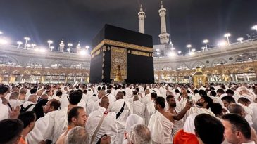 Umrede mağdur oldular: Tur şirketi iflas etti, y&uuml;zlerce kişi mahsur kaldı!